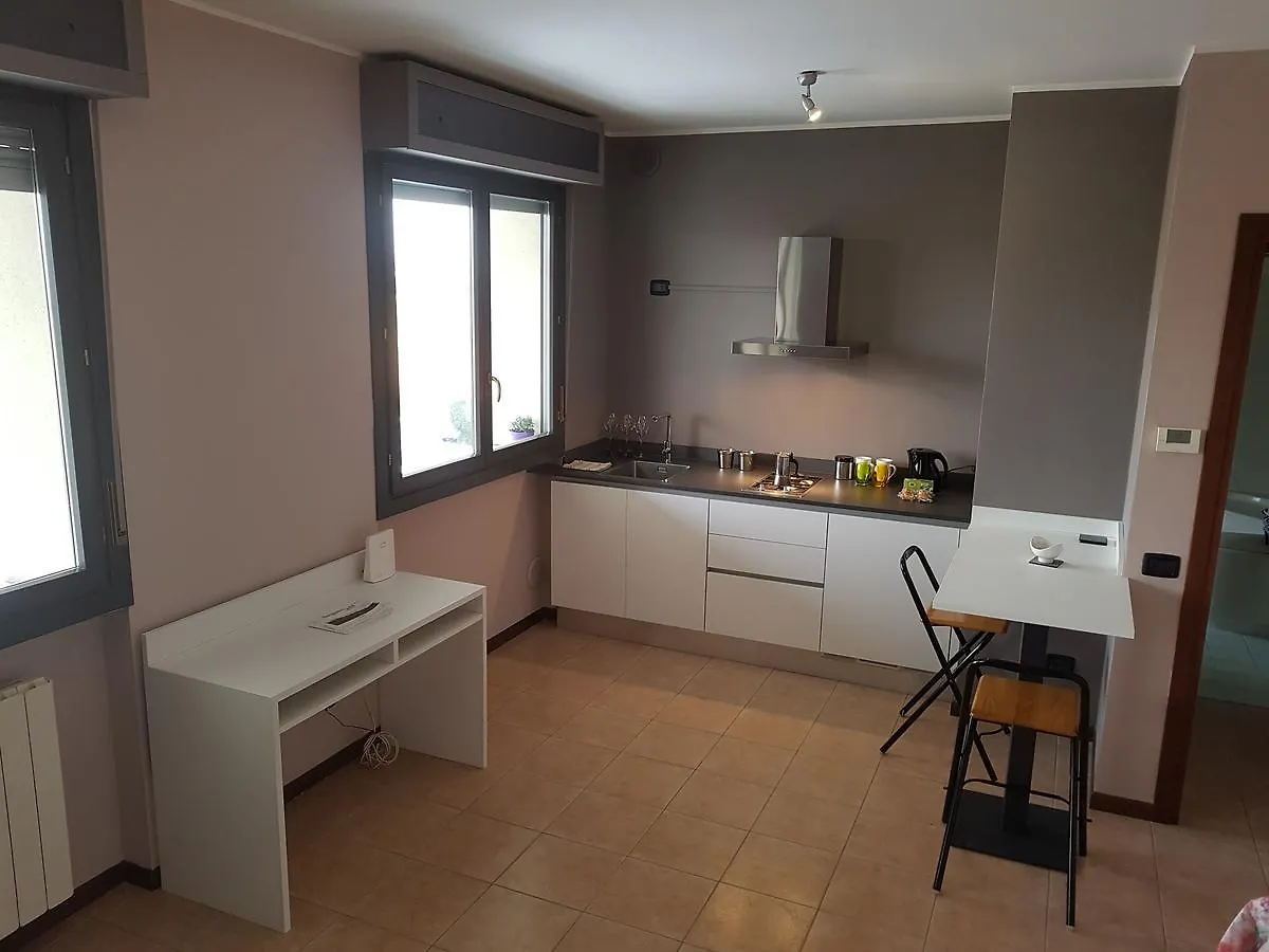 Keplero Guesthouse Bergamo 0*,